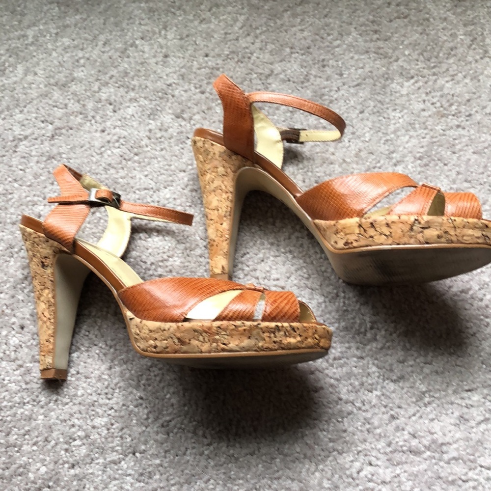 BCBGirls, open toe sandals, 6.5 - Picture 6 of 9